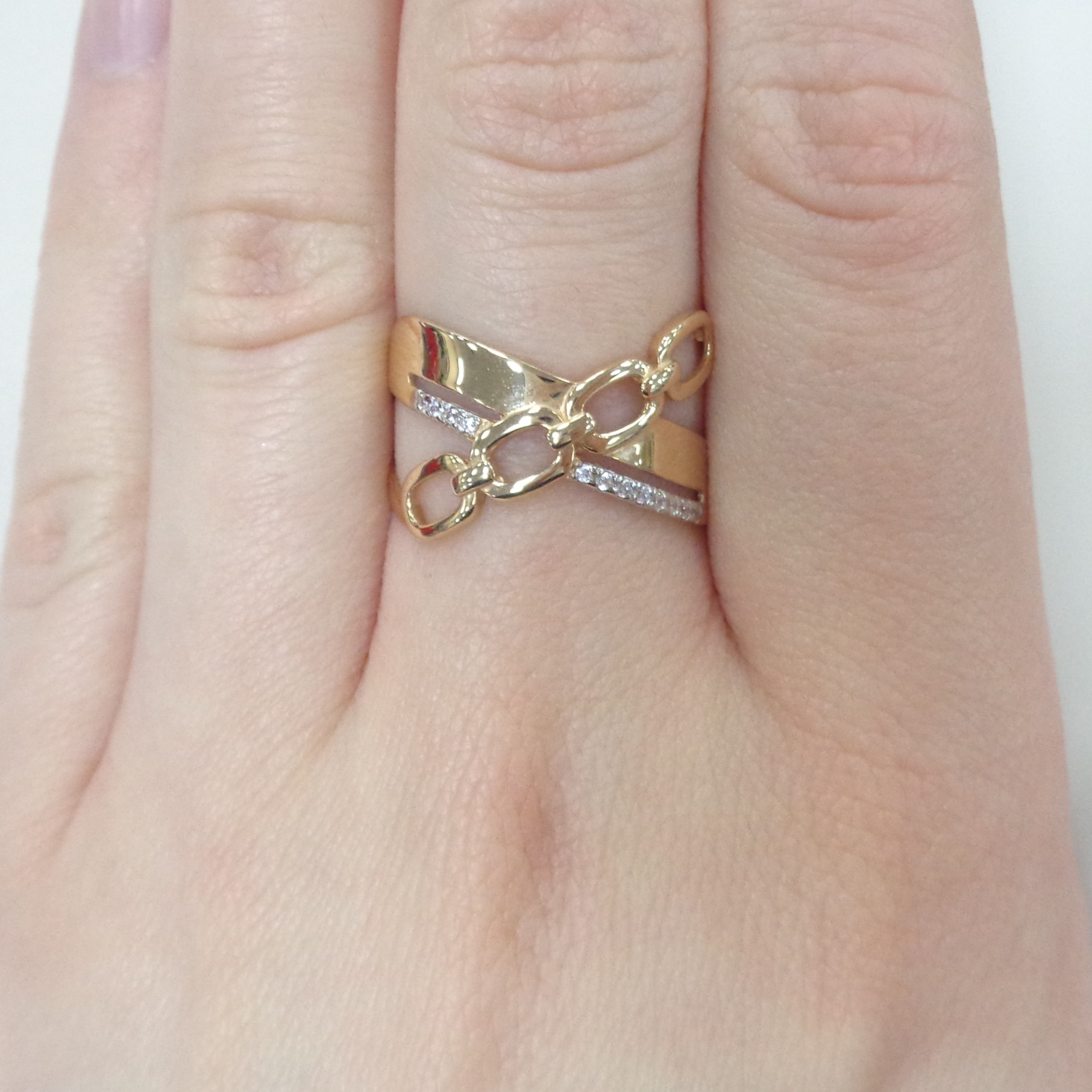 Золотое кольцо 585 пробы; родий; вставки 12 Фианит бесцв.;